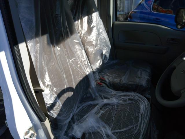 エブリイ PAリミテッド 4WD(パートタイム・2WD・AUTO・LOCKモード切替式)CVT デュアルカメラブレーキサポート安全装置装着 車線逸脱警報 後方障害物ソナーセンサー オートライト&ハイビーム 届け出済み未使用車(19枚目)