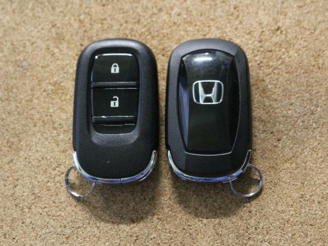 シビック e:HEV ホンダコネクトディスプレー フルセグ リアカメラ ETC シートヒーター LEDヘッドライト アルミホイール(21枚目)