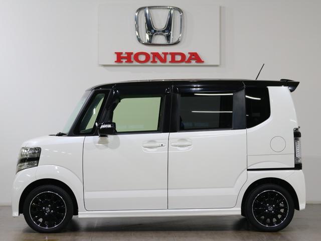 ボディカラーはプレミアムホワイトパールです。