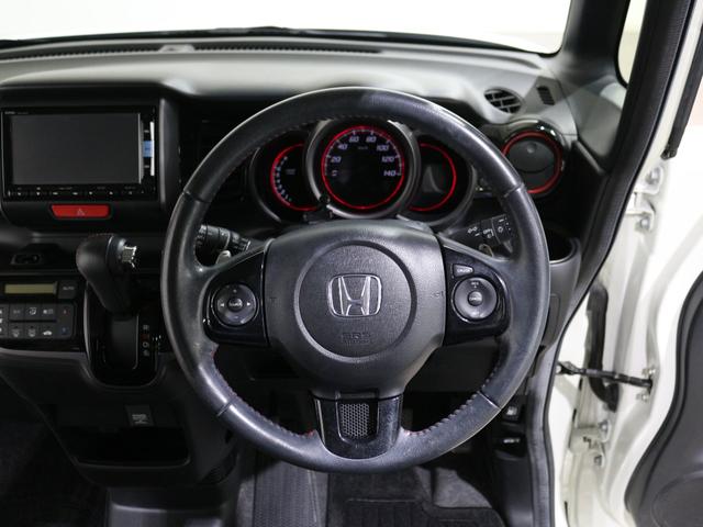 クルーズコントロール装備で高速道路も快適です。