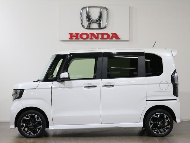 ボディカラーはプラチナホワイトパールです。