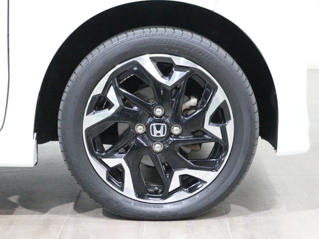 純正アルミホイールです。