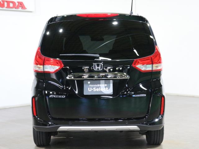 フリードハイブリッド ハイブリッド・クロスターホンダセンシング　ギャザズメモリーナビ　フルセグ　ＤＶＤ　リアカメラ　ＥＴＣ　シートヒーター　両側電動スライドドア　ＬＥＤヘッドライト　アルミホイール（6枚目）