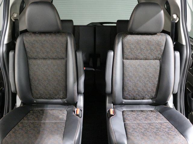 フリードハイブリッド ハイブリッド・クロスターホンダセンシング　ギャザズメモリーナビ　フルセグ　ＤＶＤ　リアカメラ　ＥＴＣ　シートヒーター　両側電動スライドドア　ＬＥＤヘッドライト　アルミホイール（11枚目）