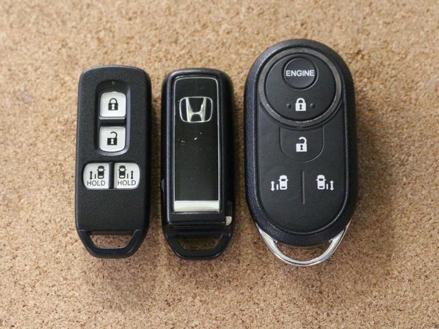 N-BOXカスタム G・Lターボホンダセンシング ギャザズメモリーナビ フルセグ DVD リアカメラ ETC 両側電動スライドドア LEDヘッドライト アルミホイール(21枚目)