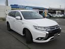 アウトランダーＰＨＥＶ Ｇセーフティパッケージ　４ＷＤ　社外ナビ　フルセグテレビ　マルチアラウンドモニター　クルーズコントロール　シートヒーター　ＥＴＣ　ＨＩＤヘッドライト１００ＶＡＣ電源（3枚目）