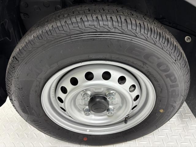 ハイゼットカーゴ ＤＸ　防錆塗装済み　ＣＶＴ　ＡＭ／ＦＭラジオ　電子制御式４ＷＤ　パワステ　エアコン　オートライト　パワーウィンドウ　オーバーヘッドシェルフ　フルフラット荷室　キーレスエントリー　スマートアシスト（32枚目）
