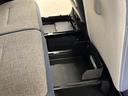 荷物が倒れにくい置きラクボックス付き