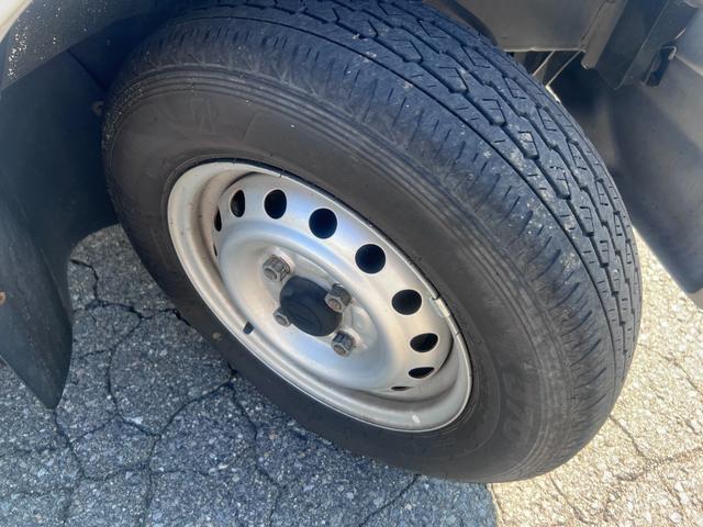 ハイゼットカーゴ スペシャル　パートタイム４ＷＤ　エンスタ　エアコン　パワステ　走行４７３４６キロ（26枚目）