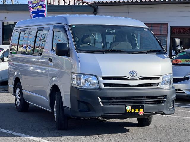 ハイエースワゴン ＤＸ　４ＷＤ　１０人乗り　キーレス　ＥＴＣ　ＣＤ　エアコン　パワステ　ＡＢＳ　エアバッグ（4枚目）