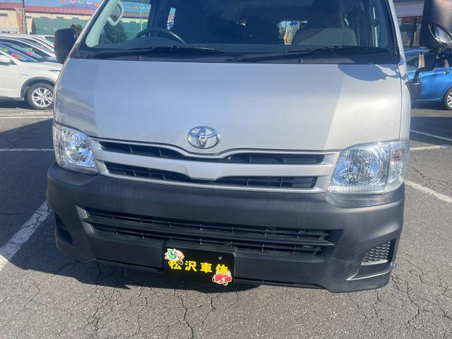 ハイエースワゴン ＤＸ　４ＷＤ　１０人乗り　キーレス　ＥＴＣ　ＣＤ　エアコン　パワステ　ＡＢＳ　エアバッグ（10枚目）