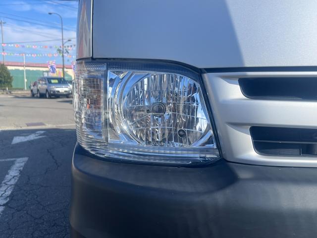 ハイエースワゴン ＤＸ　４ＷＤ　１０人乗り　キーレス　ＥＴＣ　ＣＤ　エアコン　パワステ　ＡＢＳ　エアバッグ（11枚目）