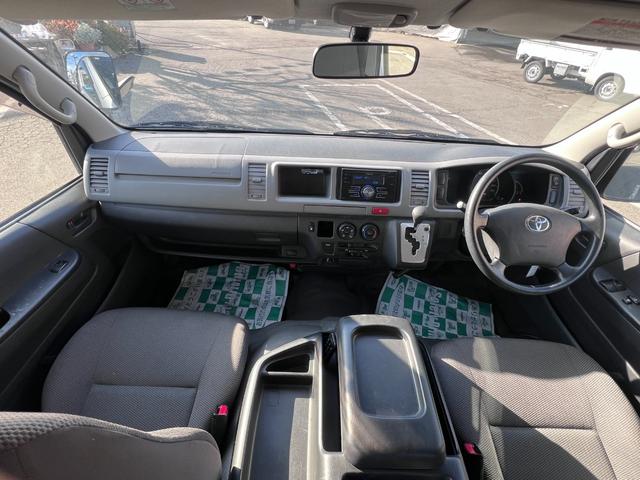 ハイエースワゴン ＤＸ　４ＷＤ　１０人乗り　キーレス　ＥＴＣ　ＣＤ　エアコン　パワステ　ＡＢＳ　エアバッグ（13枚目）