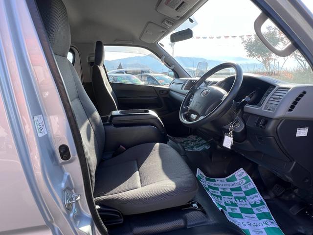 ハイエースワゴン ＤＸ　４ＷＤ　１０人乗り　キーレス　ＥＴＣ　ＣＤ　エアコン　パワステ　ＡＢＳ　エアバッグ（15枚目）