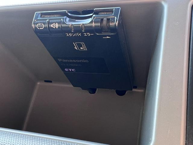 ハイエースワゴン ＤＸ　４ＷＤ　１０人乗り　キーレス　ＥＴＣ　ＣＤ　エアコン　パワステ　ＡＢＳ　エアバッグ（28枚目）