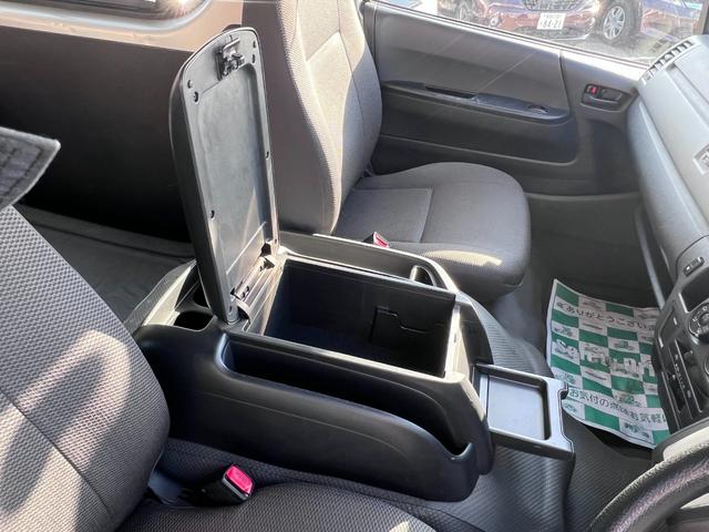 ハイエースワゴン ＤＸ　４ＷＤ　１０人乗り　キーレス　ＥＴＣ　ＣＤ　エアコン　パワステ　ＡＢＳ　エアバッグ（30枚目）