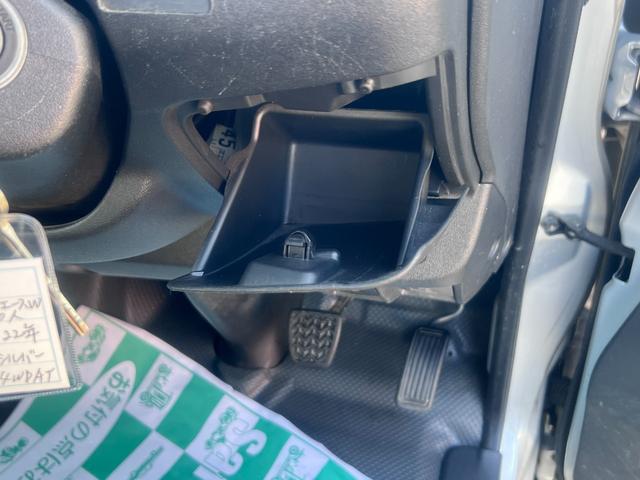 ハイエースワゴン ＤＸ　４ＷＤ　１０人乗り　キーレス　ＥＴＣ　ＣＤ　エアコン　パワステ　ＡＢＳ　エアバッグ（32枚目）