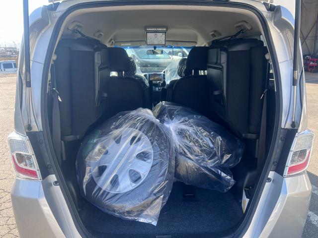 フリード Ｇ　ジャストセレクション　両側パワスラ　６人乗り　ナビ　ワンセグ　フリップダウンモニター　バックカメラ　クルコン　ＨＩＤヘッドライト　オートライト　ＥＴＣ　横滑り防止　エアコン　パワステ　ＡＢＳ　スマートキー（19枚目）