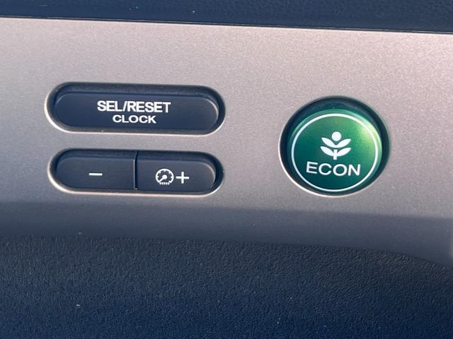 フリード Ｇ　ジャストセレクション　両側パワスラ　６人乗り　ナビ　ワンセグ　フリップダウンモニター　バックカメラ　クルコン　ＨＩＤヘッドライト　オートライト　ＥＴＣ　横滑り防止　エアコン　パワステ　ＡＢＳ　スマートキー（33枚目）