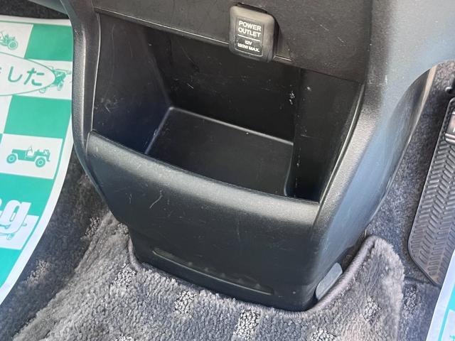 フリード Ｇ　ジャストセレクション　両側パワスラ　６人乗り　ナビ　ワンセグ　フリップダウンモニター　バックカメラ　クルコン　ＨＩＤヘッドライト　オートライト　ＥＴＣ　横滑り防止　エアコン　パワステ　ＡＢＳ　スマートキー（39枚目）