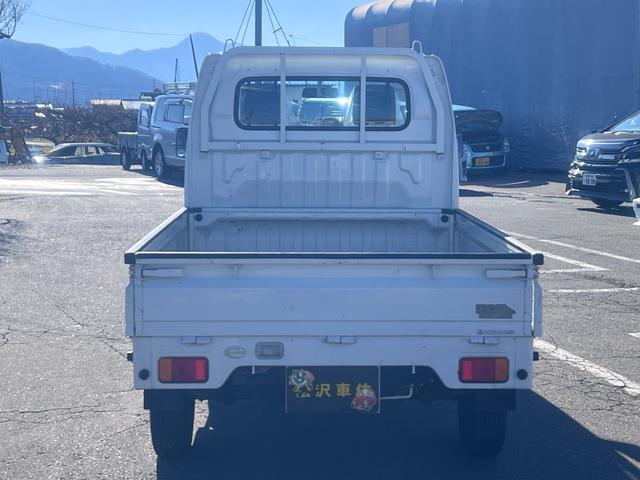 キャリイトラック KC パートタイム4WD エアコン パワステ 車検令和9年3月 走行63522キロ(8枚目)