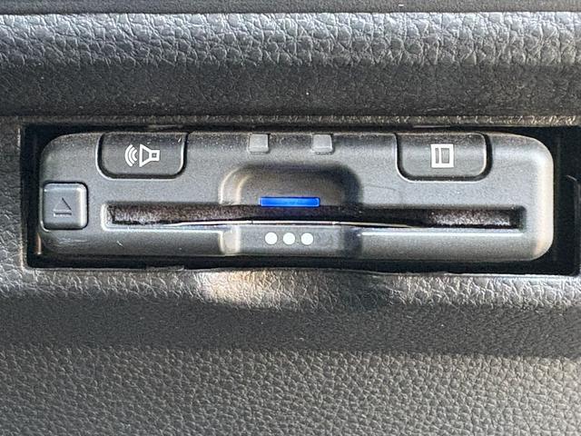 カローラツーリング ハイブリッド S 4WD ワンオーナー 純正ナビ バックカメラ フルセグTV 衝突被害軽減ブレーキ 前後ドラレコ ETC 純正16インチアルミ LEDヘッドライト スマートキー(24枚目)