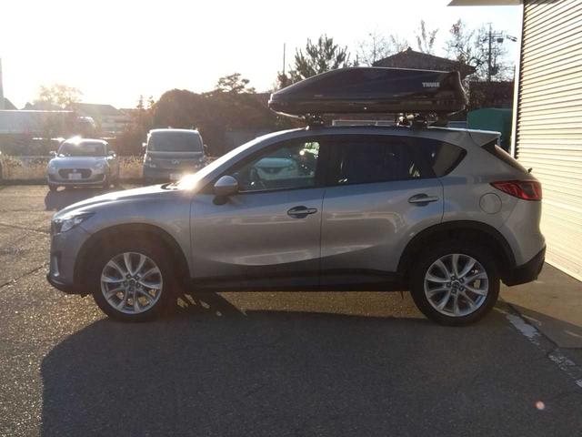 ＣＸ－５ ＸＤ　社外ナビ　フルセグＴＶ　ＣＤ・ＤＶＤ　ラジオ　Ｂｌｕｅｔｏｏｔｈ　バックカメラ・フロントカメラ・サイドカメラ　ＥＴＣ　シートヒーター　パワーシート　衝突軽減ブレーキ　ルーフＢＯＸ　純正ＢＯＳＥスピーカ（4枚目）