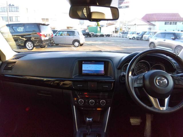 ＣＸ－５ ＸＤ　社外ナビ　フルセグＴＶ　ＣＤ・ＤＶＤ　ラジオ　Ｂｌｕｅｔｏｏｔｈ　バックカメラ・フロントカメラ・サイドカメラ　ＥＴＣ　シートヒーター　パワーシート　衝突軽減ブレーキ　ルーフＢＯＸ　純正ＢＯＳＥスピーカ（9枚目）