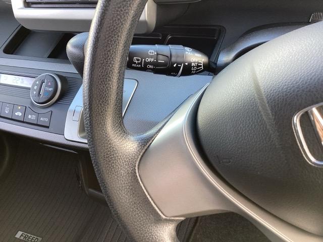 フリードハイブリッド ジャストセレクション 社外フルセグナビ/ブルートゥース HIDヘッドライト 社外AW 片側パワースライドドア(27枚目)