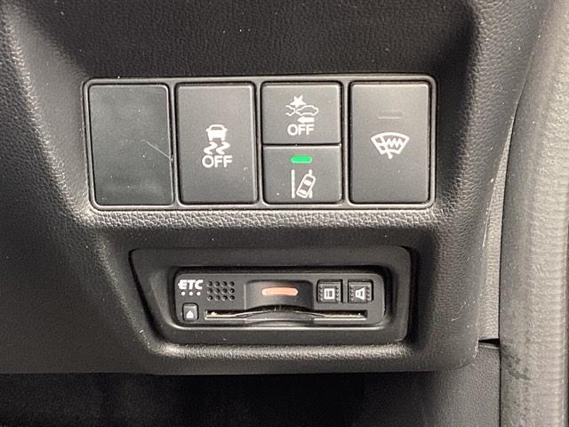 ステップワゴンスパーダ スパーダホンダセンシング フルセグナビ/ブルートゥース ドラレコ(前後) 全周囲カメラ(フロント/サイド/リア)パドルシフト ホンダセンシング LEDヘッド(11枚目)