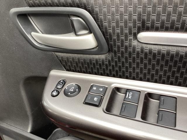 ステップワゴンスパーダ スパーダホンダセンシング フルセグナビ/ブルートゥース ドラレコ(前後) 全周囲カメラ(フロント/サイド/リア)パドルシフト ホンダセンシング LEDヘッド(27枚目)