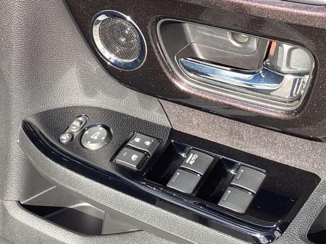 N-BOXカスタム G・Lターボホンダセンシング フルセグナビ/ブルートゥース                          シートヒーター(前席) パドルシフト ホンダセンシング LEDヘッド(25枚目)