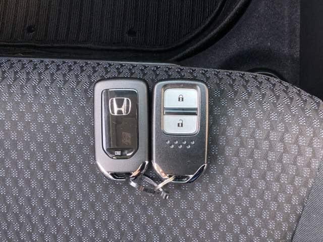 フィット 13G・Lホンダセンシング フルセグナビ/ブルートゥース                          ホンダセンシング LEDヘッド(21枚目)