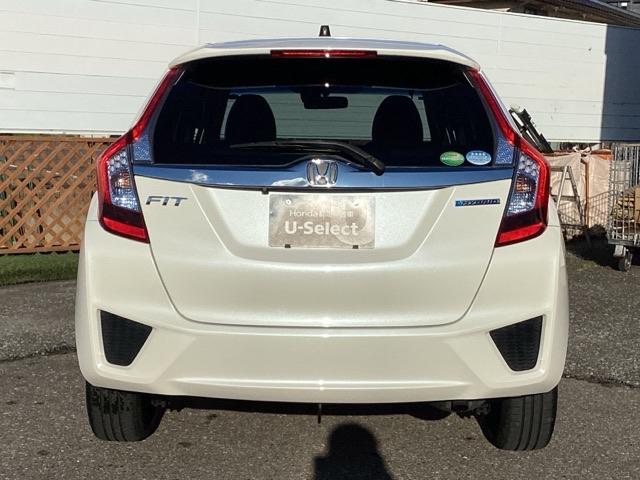 フィットハイブリッド Lパッケージ 4WD フルセグナビ/ブルートゥース 安心パッケージ LEDヘッドライト 社外エンジンスターター(6枚目)