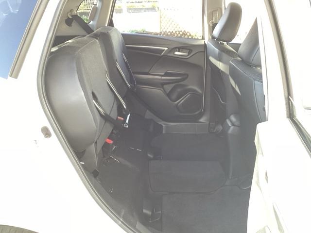 フィットハイブリッド Lパッケージ 4WD フルセグナビ/ブルートゥース 安心パッケージ LEDヘッドライト 社外エンジンスターター(13枚目)