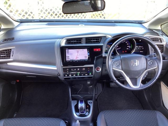 フィットハイブリッド Lパッケージ 4WD フルセグナビ/ブルートゥース 安心パッケージ LEDヘッドライト 社外エンジンスターター(14枚目)