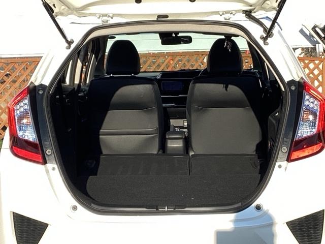 フィットハイブリッド Lパッケージ 4WD フルセグナビ/ブルートゥース 安心パッケージ LEDヘッドライト 社外エンジンスターター(18枚目)