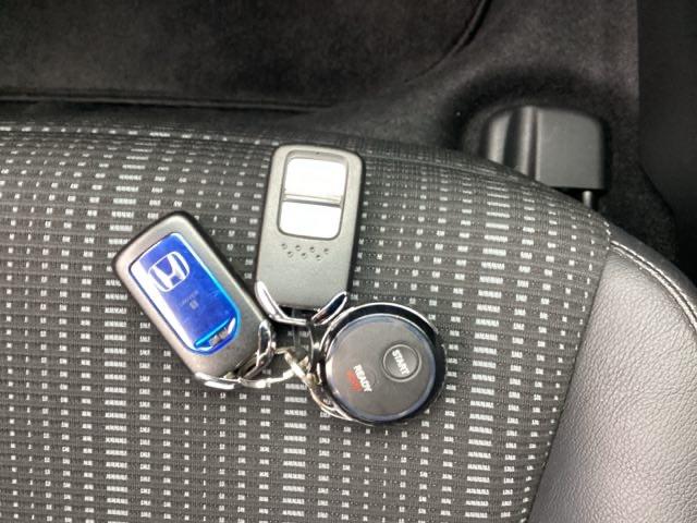 ヴェゼル ハイブリッドZ・ホンダセンシング 4WD フルセグナビ/ブルートゥース シートヒーター(前席) 純正エンジンスターター 電動シート(前席) LEDヘッドライト(25枚目)