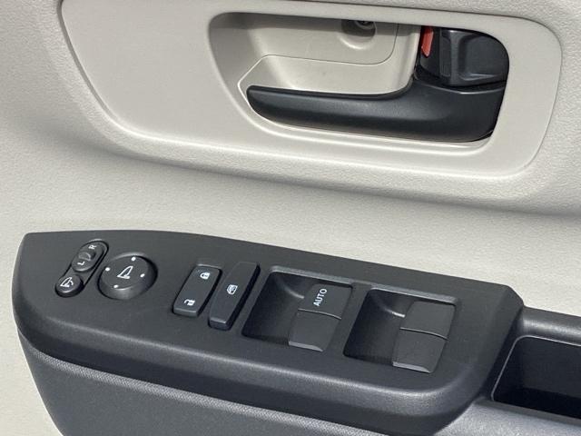 N-BOX ベースグレード フルセグナビ/ブルートゥース/ホンダコネクト                  ホンダセンシング LEDヘッド 片側パワースライド(29枚目)