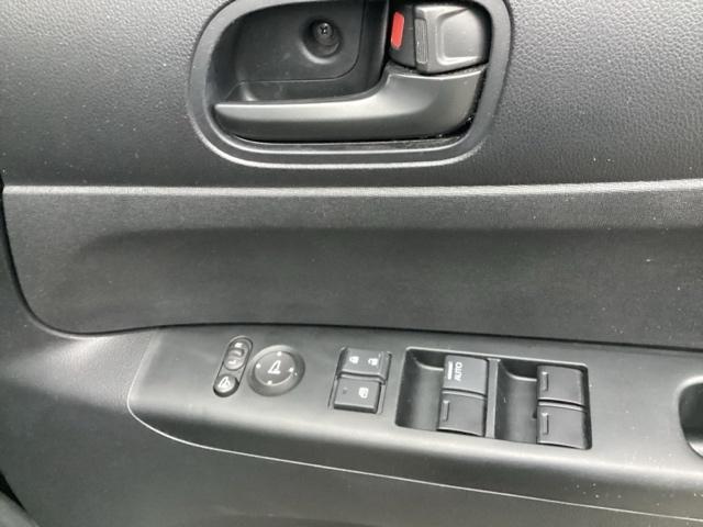 Ｎ－ＢＯＸ ＧＳＳパッケージ　フルセグナビ／ブルートゥース　　　　　　　　　　　　　　　　　　　　　　　　　　シートヒーター（前席）　安心パッケージ　ＨＩＤヘッド（25枚目）