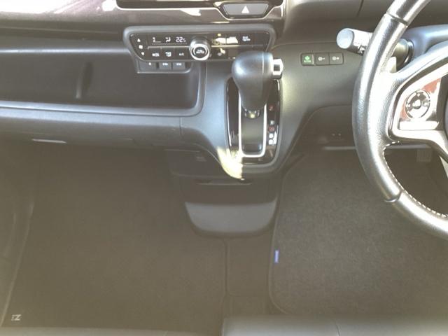 N-BOXカスタム G・Lターボホンダセンシング フルセグナビ/ブルートゥース ドライブレコーダー(前) シートヒーター(前席) パドルシフト LEDヘッドライト オーバーヘッドコンソール(24枚目)