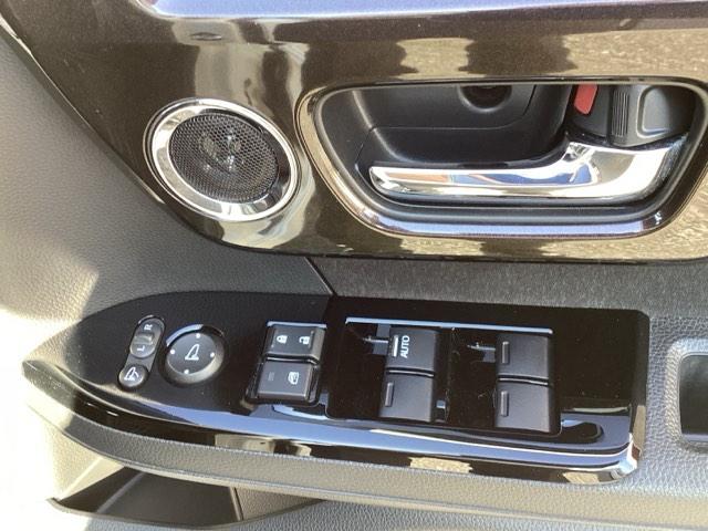 N-BOXカスタム G・Lターボホンダセンシング フルセグナビ/ブルートゥース ドライブレコーダー(前) シートヒーター(前席) パドルシフト LEDヘッドライト オーバーヘッドコンソール(25枚目)