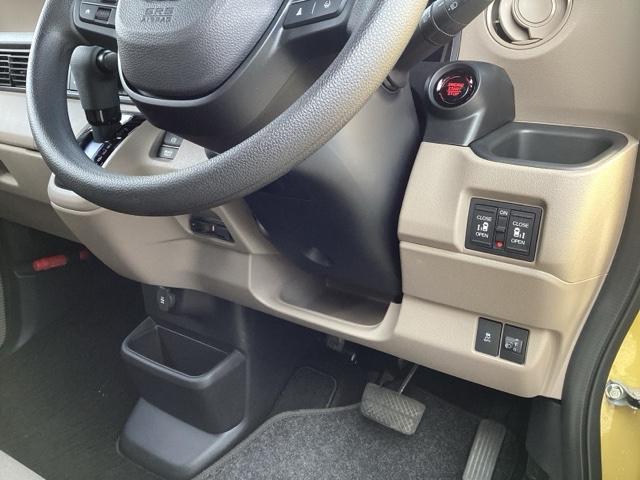 N-BOXジョイ ベースグレード フルセグナビ/ブルートゥース/ホンダコネクト 2トーンカラー ドラレコ(前後) シートヒーター(前席) 全周囲カメラ(フロント/サイド/リア) ホンダセンシング(16枚目)