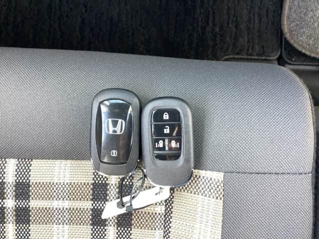 N-BOXジョイ ベースグレード フルセグナビ/ブルートゥース/ホンダコネクト 2トーンカラー ドラレコ(前後) シートヒーター(前席) 全周囲カメラ(フロント/サイド/リア) ホンダセンシング(21枚目)