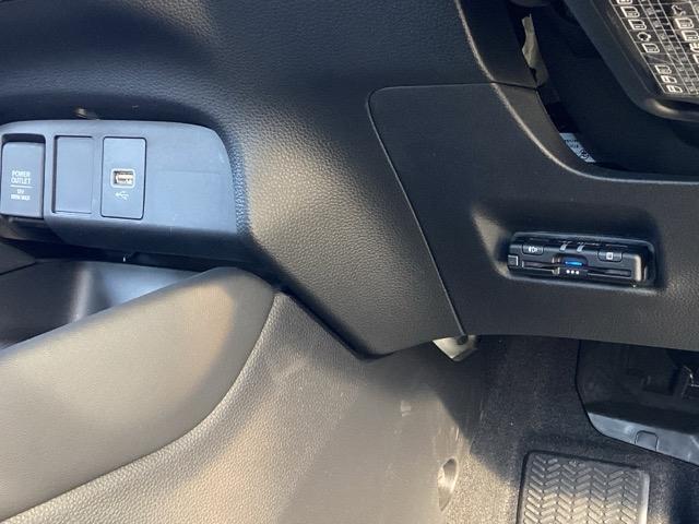 フィット ホーム　４ＷＤ　フルセグナビ／ブルートゥース／ホンダコネクト　ホンダセンシング　ＬＥＤヘッドライト（10枚目）