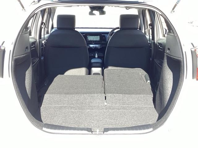 フィット ホーム　４ＷＤ　フルセグナビ／ブルートゥース／ホンダコネクト　ホンダセンシング　ＬＥＤヘッドライト（18枚目）