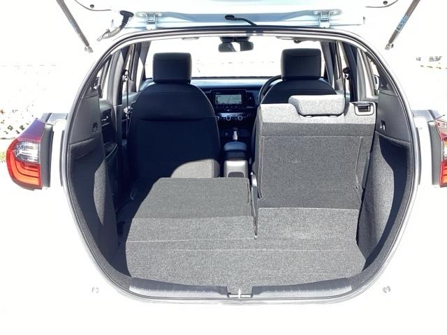 フィット ホーム　４ＷＤ　フルセグナビ／ブルートゥース／ホンダコネクト　ホンダセンシング　ＬＥＤヘッドライト（19枚目）