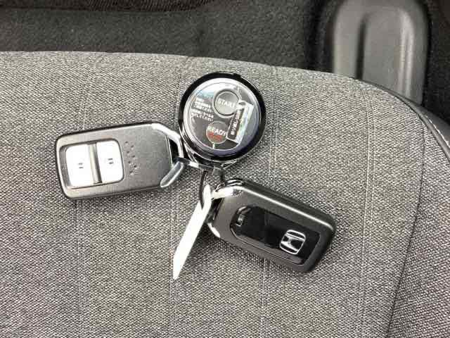 フィット e:HEVホーム 4WD フルセグナビ/ブルートゥース ドライブレコーダー(前後) 純正エンジンスターター ホンダセンシング LEDヘッドライト(21枚目)