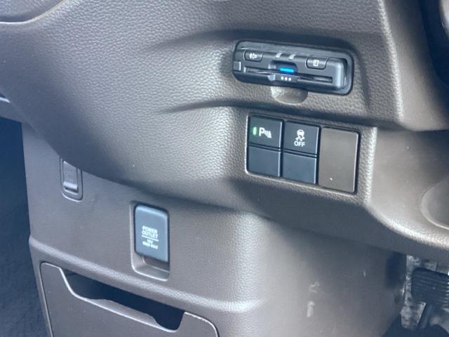 N-BOX L・ターボ フルセグナビ/ブルートゥース シートヒーター(前席) パドルシフト ホンダセンシング LEDヘッド(10枚目)