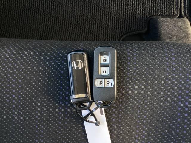 N-BOX GSSパッケージ 4WD 社外フルセグナビ シートヒーター(前席) 安心パッケージ 両側パワースライド(21枚目)